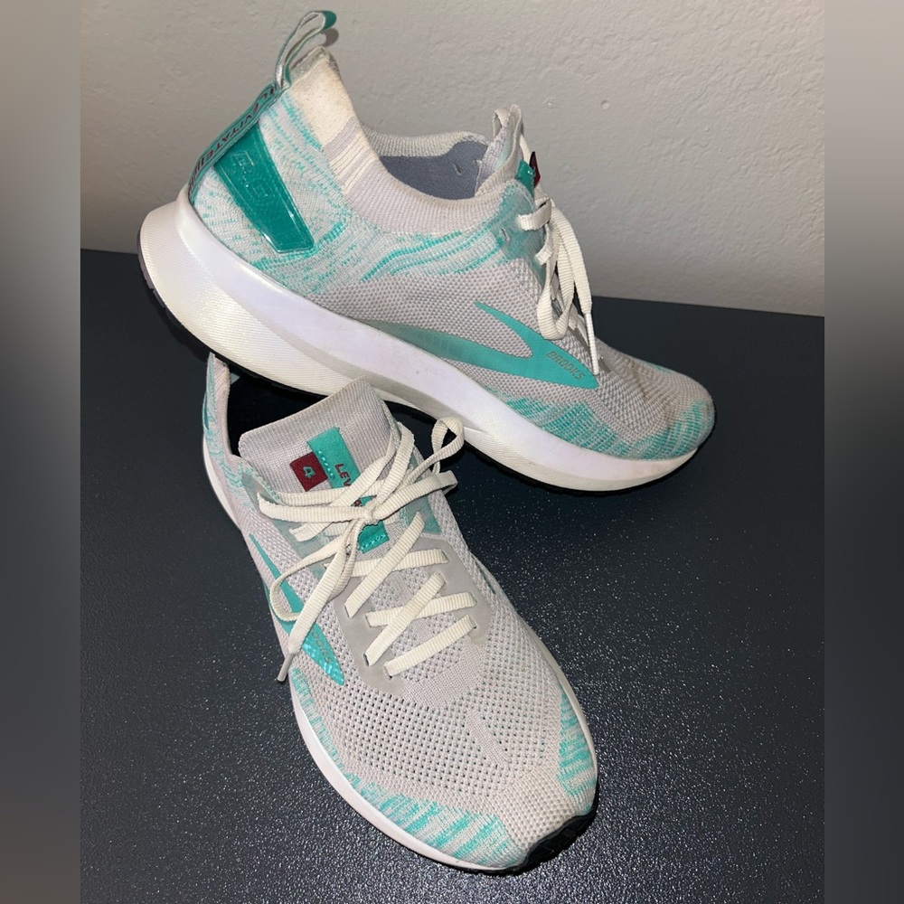 Brooks Levitate 4 Antarctica/Atlantis/White Shoes